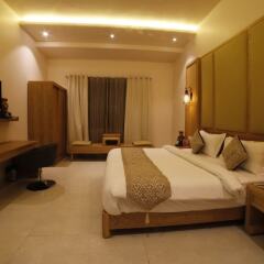 Hotel  Options Lawns,Jabalpur>>Bhedaghat,3.5 star