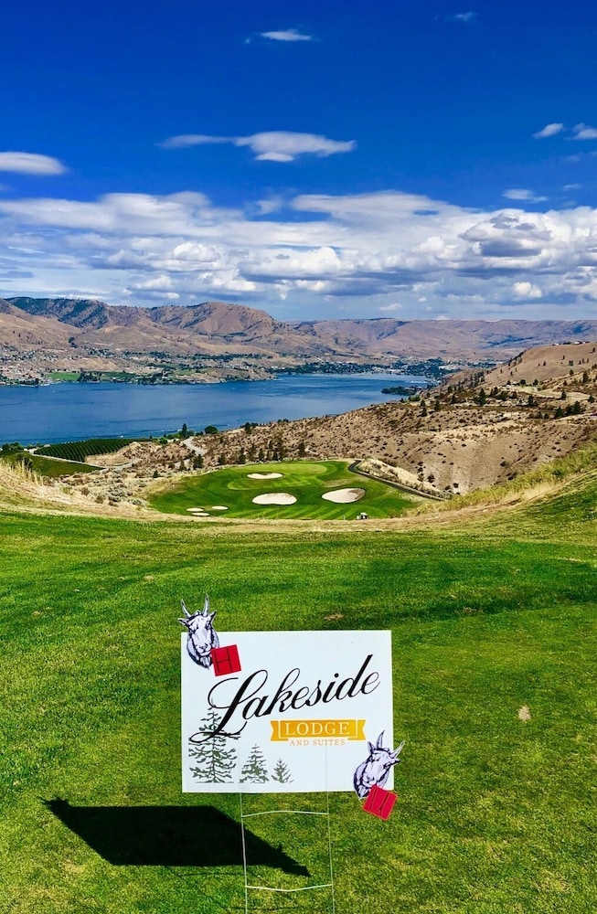 lakeside lodge and suites