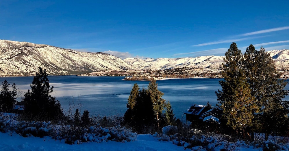 lakeside lodge and suites