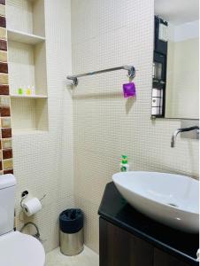 Olive Service Apartment-Golf Course Road,Gurugram>>Delhi,0 star