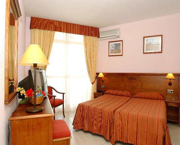 hotel moon dreams fuengirola