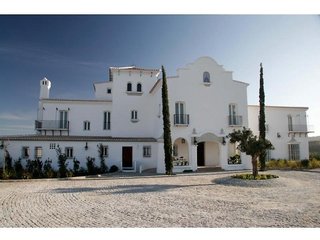 B Bou Hotel Cortijo Bravo,Benamocarra>>Antequera,4 star