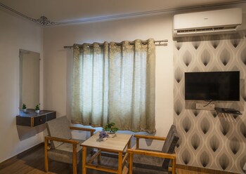 tripli hotels arunoday palace