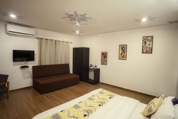 tripli hotels arunoday palace