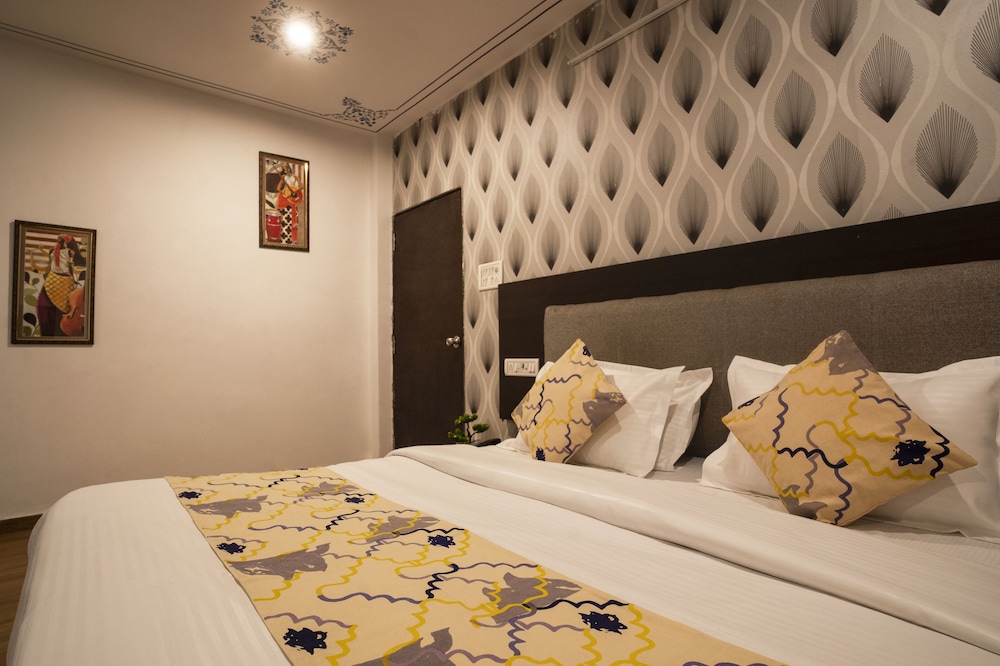 tripli hotels arunoday palace