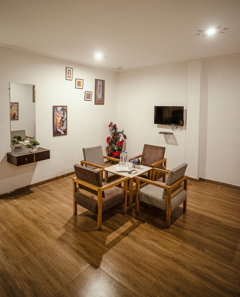 tripli hotels arunoday palace