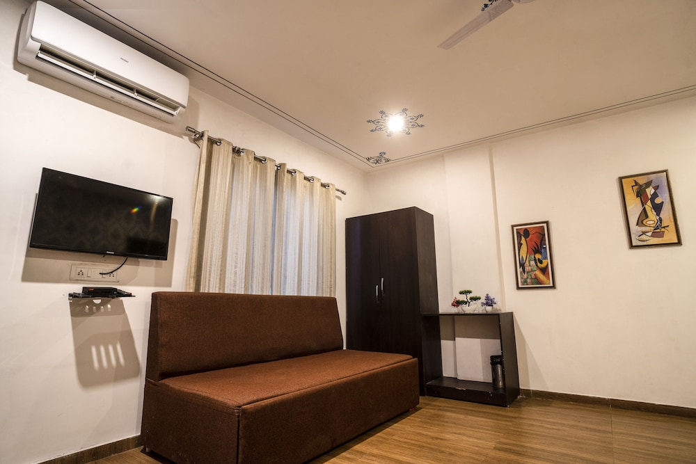 tripli hotels arunoday palace