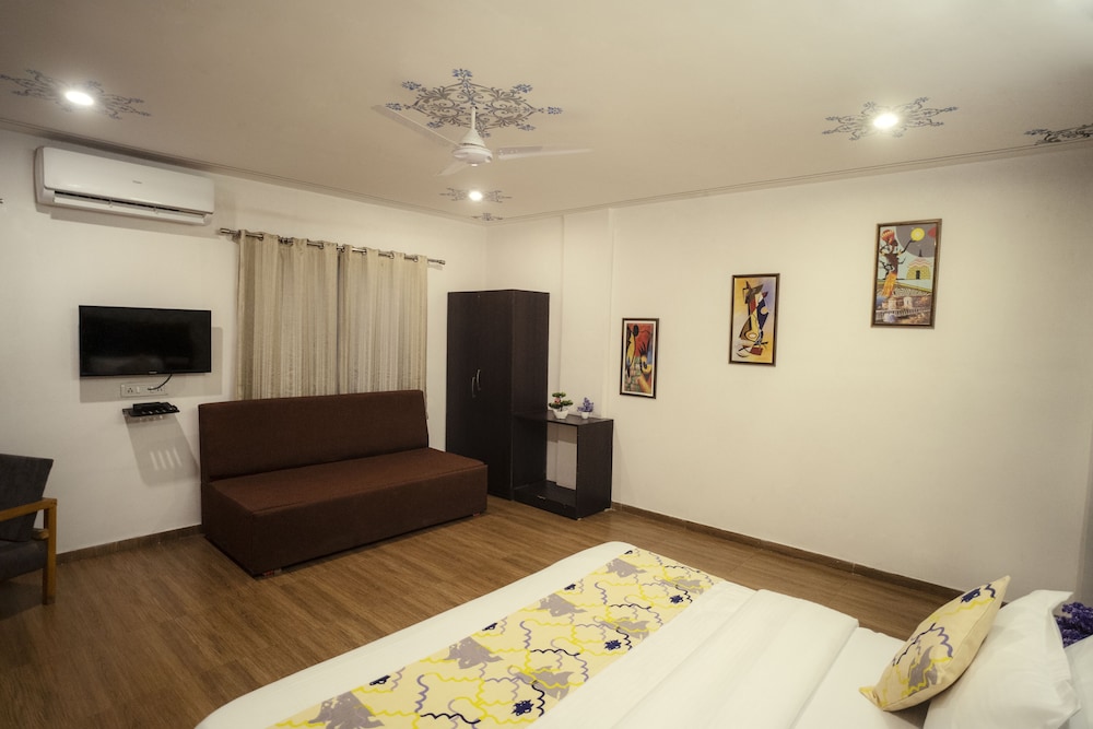 tripli hotels arunoday palace