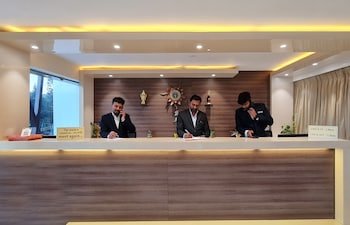 grand signature hotel and spa