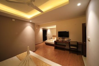 grand signature hotel and spa