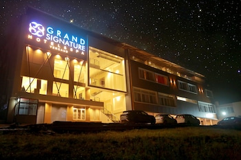grand signature hotel and spa