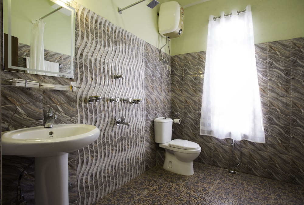 golden kuensel resort and spa