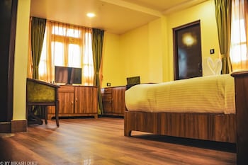 golden kuensel resort and spa