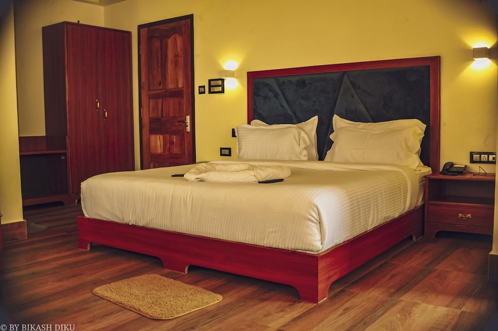 golden kuensel resort and spa