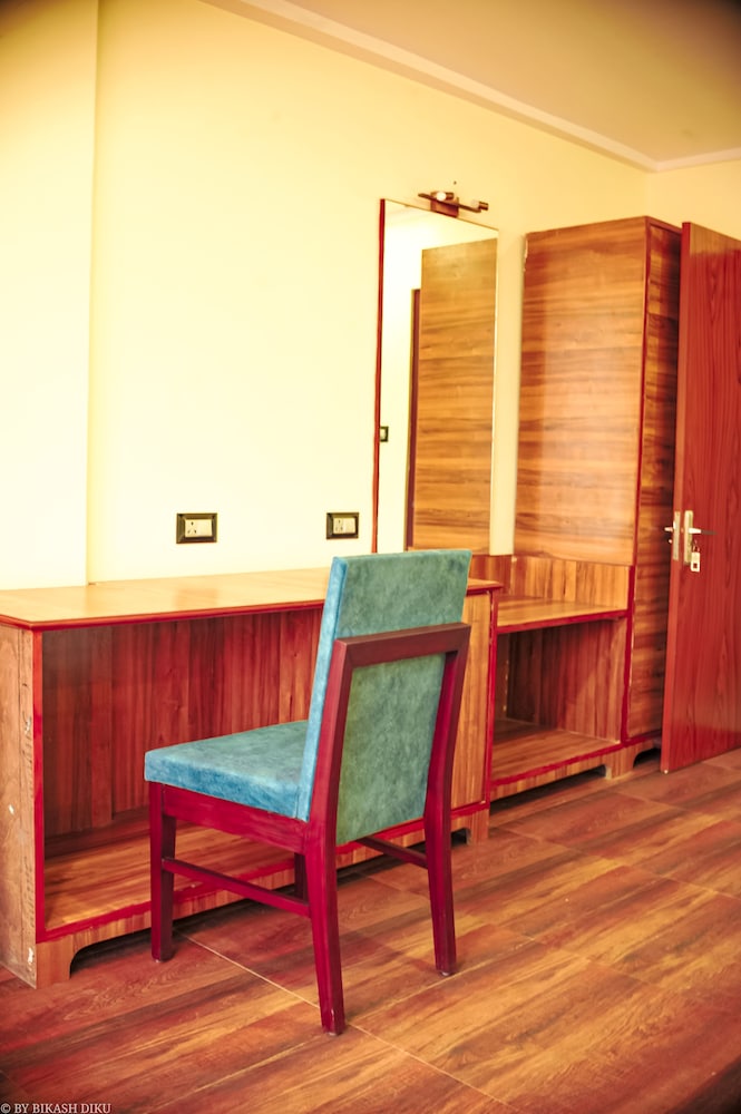 golden kuensel resort and spa