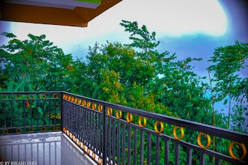 golden kuensel resort and spa