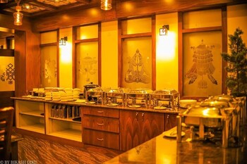 golden kuensel resort and spa