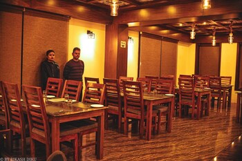 golden kuensel resort and spa