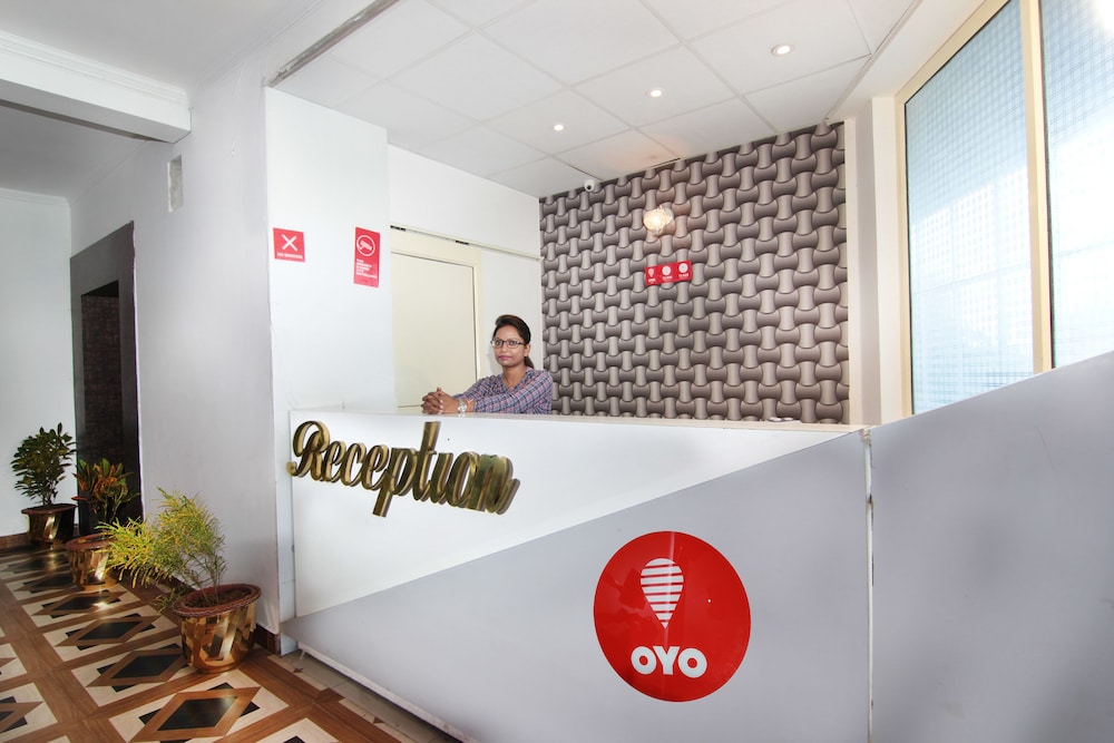 oyo 4998 sara residency