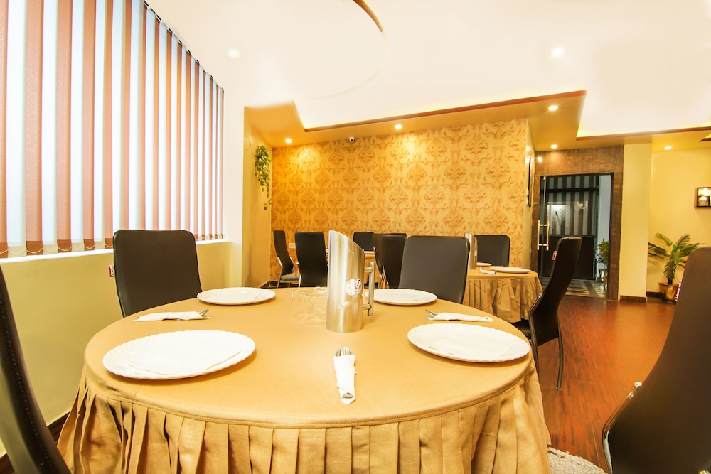 oyo 4998 sara residency