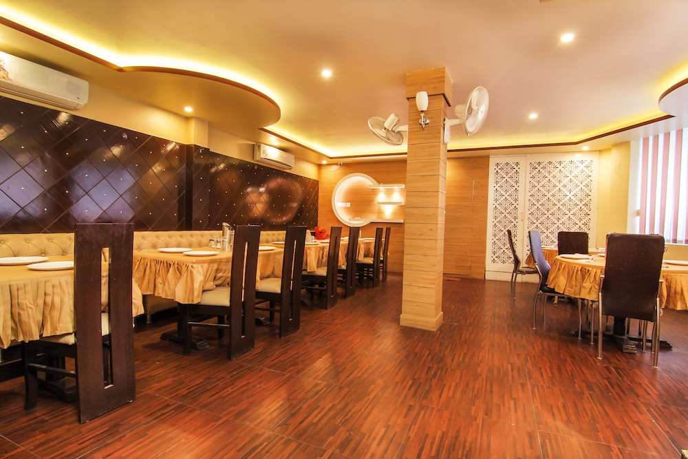 oyo 4998 sara residency