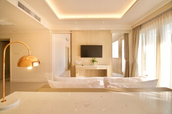 the sea cret hua hin