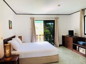 dolphin bay beach resort