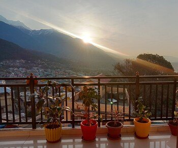 Hotel Dewan Palace Dharamshala,Himachal Pradesh>>Dharamshala,3 star