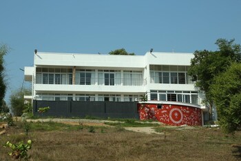 the vana valley retreat