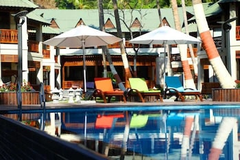 sandyy wavess beach resort