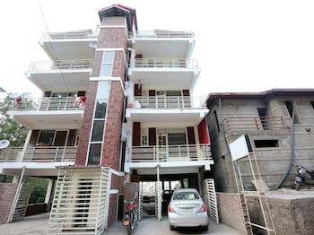 the hill crest kasauli