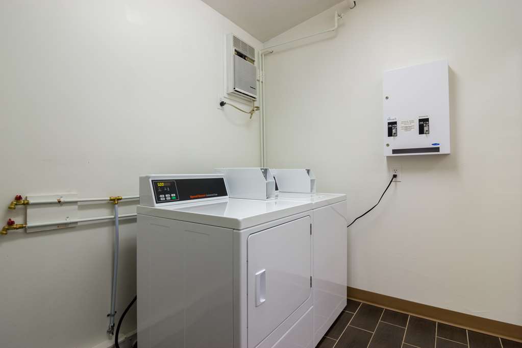 motel 6 kerrobert sk