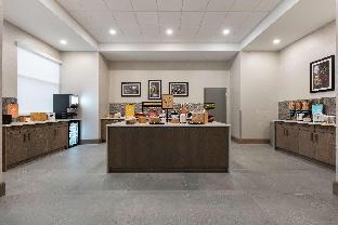 Hampton Inn & Suites Charlottetown,Grand Tracadie>>Charlottetown,3 star