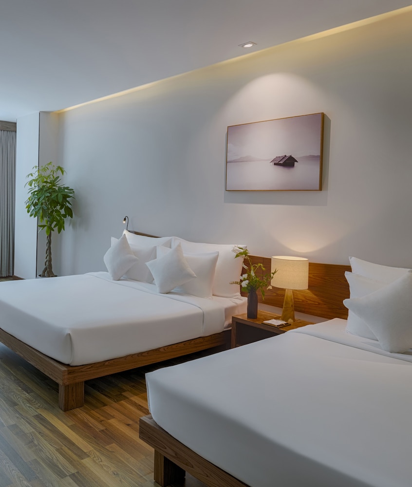 silverland min hotel