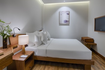 silverland min hotel