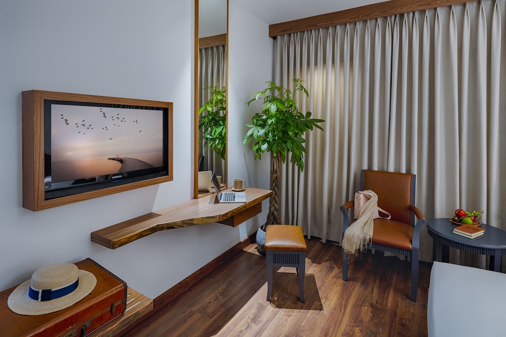 silverland min hotel