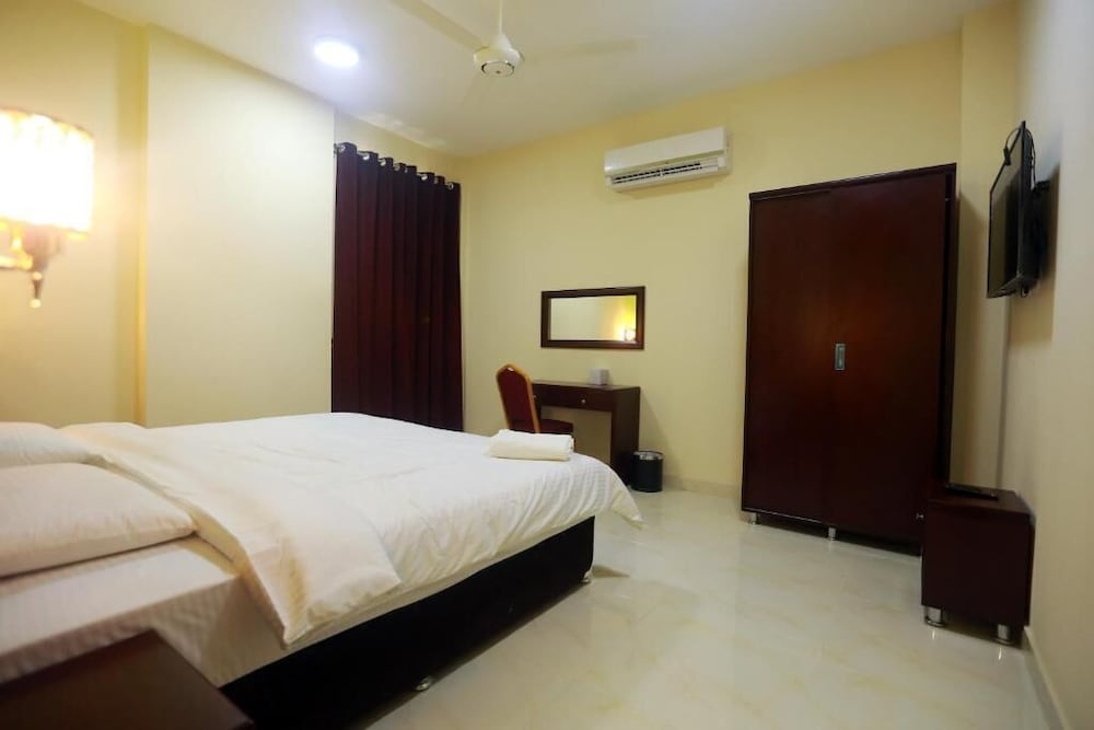 al dhiyafa palace hotel apartment