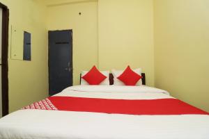 spot on 27004 hotel om sai plaza