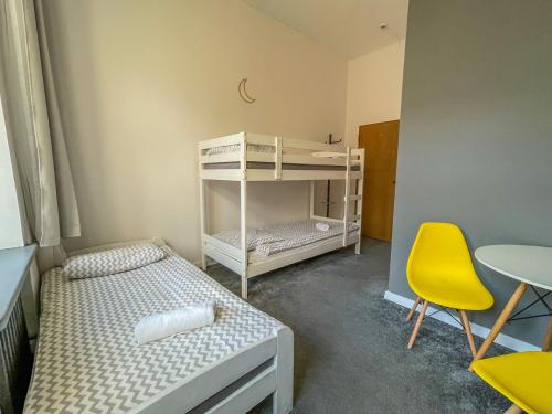 moon hostel warszawa