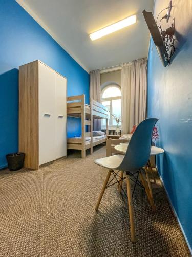 moon hostel warszawa