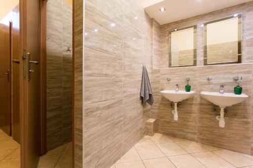 moon hostel warszawa