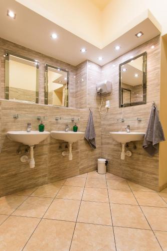 moon hostel warszawa