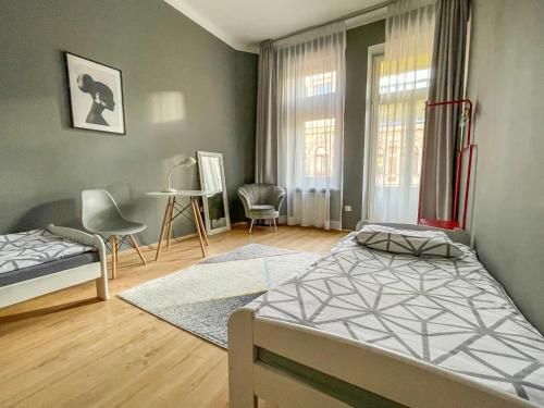 moon hostel warszawa