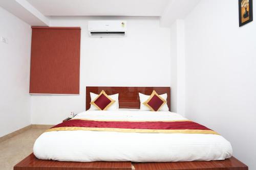 amaira hotels and banquets near vaishali metro station