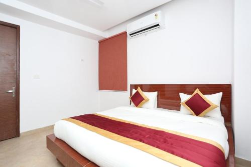 amaira hotels and banquets near vaishali metro station