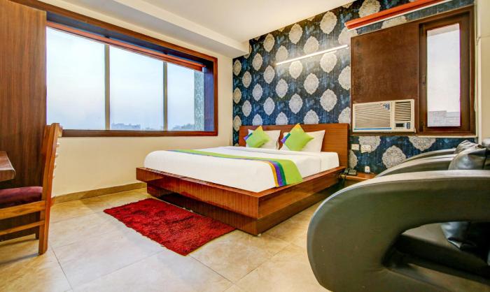 amaira hotels and banquets near vaishali metro station