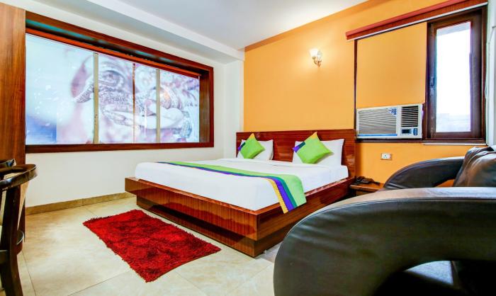 amaira hotels and banquets near vaishali metro station