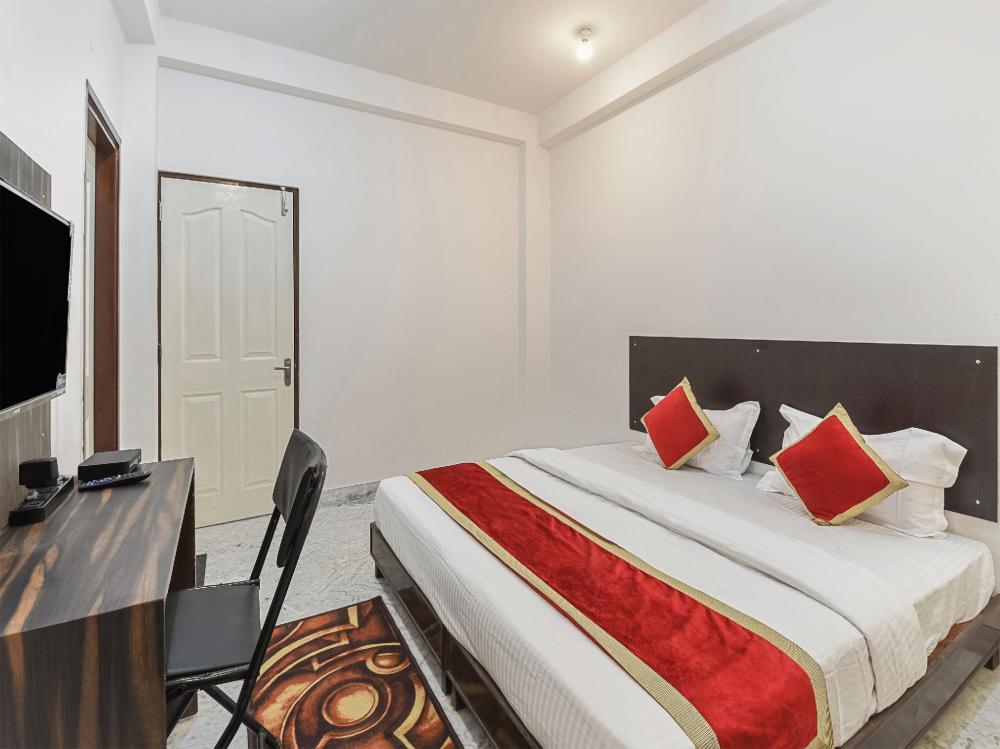 Oyo 18982 Ooak Hotels Delta 1, Book Greater Noida Hotels @ ₹0