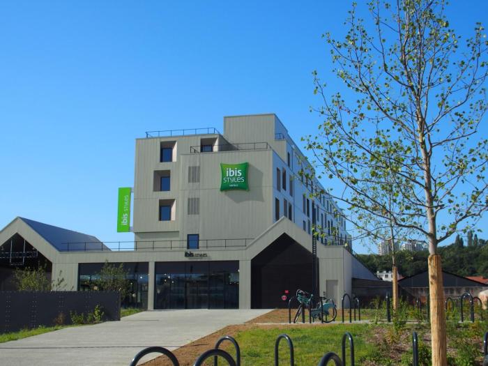 ibis styles paris romainville