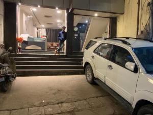 Hotel Ashoka Ganages,Sarnath>>Varanasi,3 star